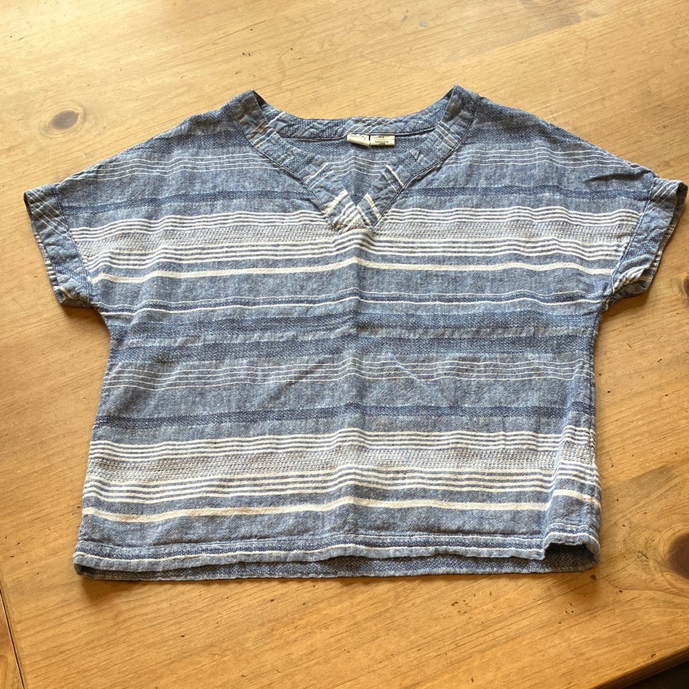 Artisan NY Blue and White Striped Linen and Cotton Top